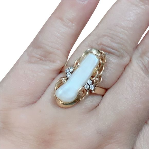 Vintage .585 14K Solid Yellow Gold Baroque Pearl & Diamond Estate Ring Sz 8.5 - Picture 3 of 12